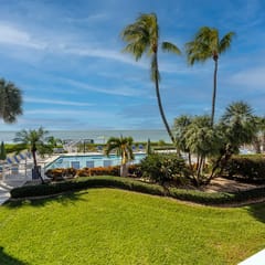 Fabulous Florida Keys Oceanfront Townhouse #10