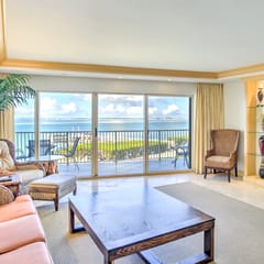 Remodeled Tommy Bahama Oceanfront Condo