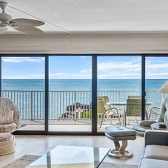Fresh & Light Oceanfront Condo