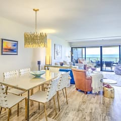 Oceanfront Boho Chic Townhouse