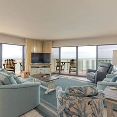 Stunning 180° Open Water Views