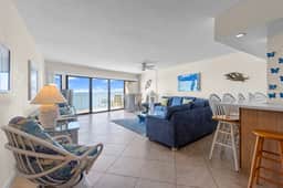 Family friendly 2bedroom+bunkroom/2.5bath oceanfront condo