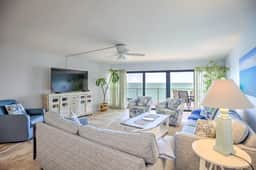 Cool & Clean Top Floor Remodeled Oceanfront Condo