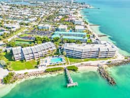 Stunning 180° Open Water Views - Image 5