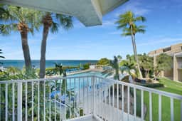 Nautical Oceanfront Escape - Image 3