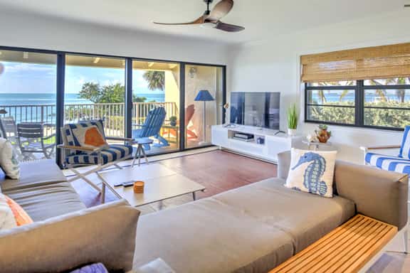 Nautical Natural Light Oceanfront Townhouse - Image 1