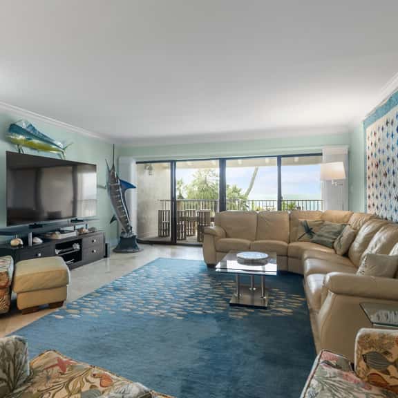 Welcoming & Tropical Oceanfront 3bd/3bath Townhouse - Image 1