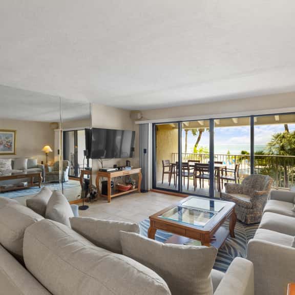 Relaxed and Easy Oceanfront Townhouse - Image 1