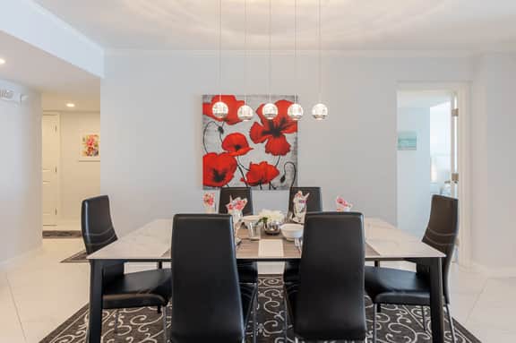 Modern and Bright Remodeled Oceanfront 2bedroom Condo