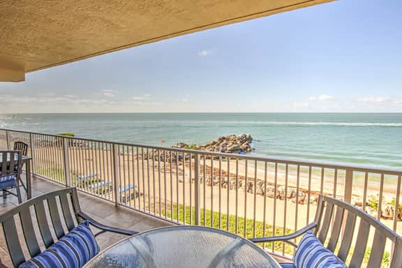 Family friendly 2bedroom+bunkroom/2.5bath oceanfront condo
