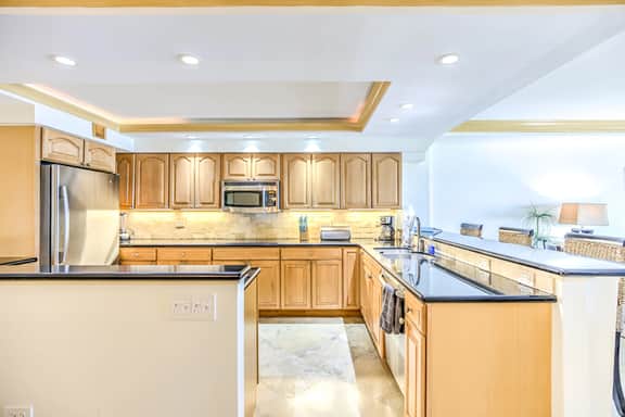 Remodeled Tommy Bahama Oceanfront Condo