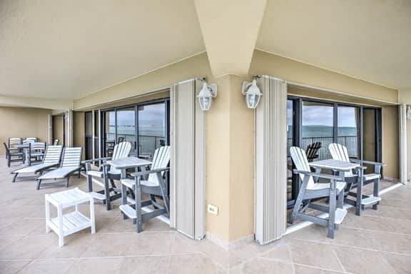 Stunning 180° Open Water Views - Image 4