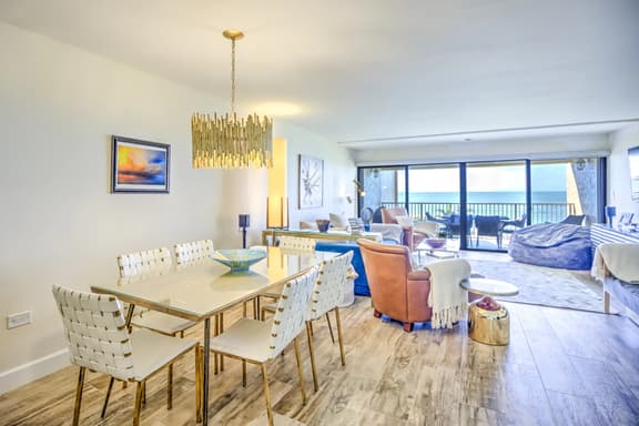 Oceanfront Boho Chic Townhouse