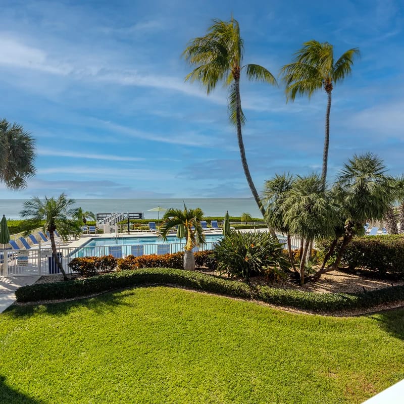 Fabulous Florida Keys Oceanfront Townhouse #10